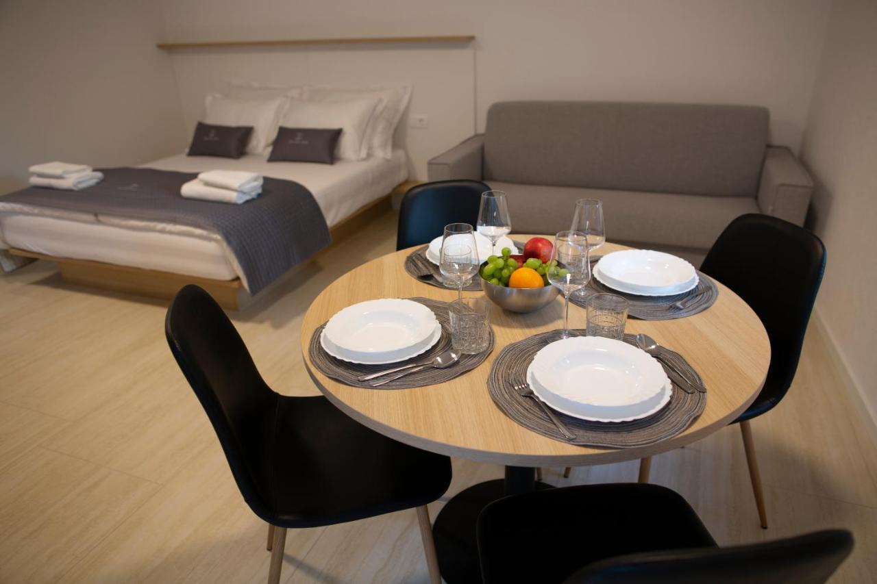 Dea Del Mar Apartments Izola Exterior photo