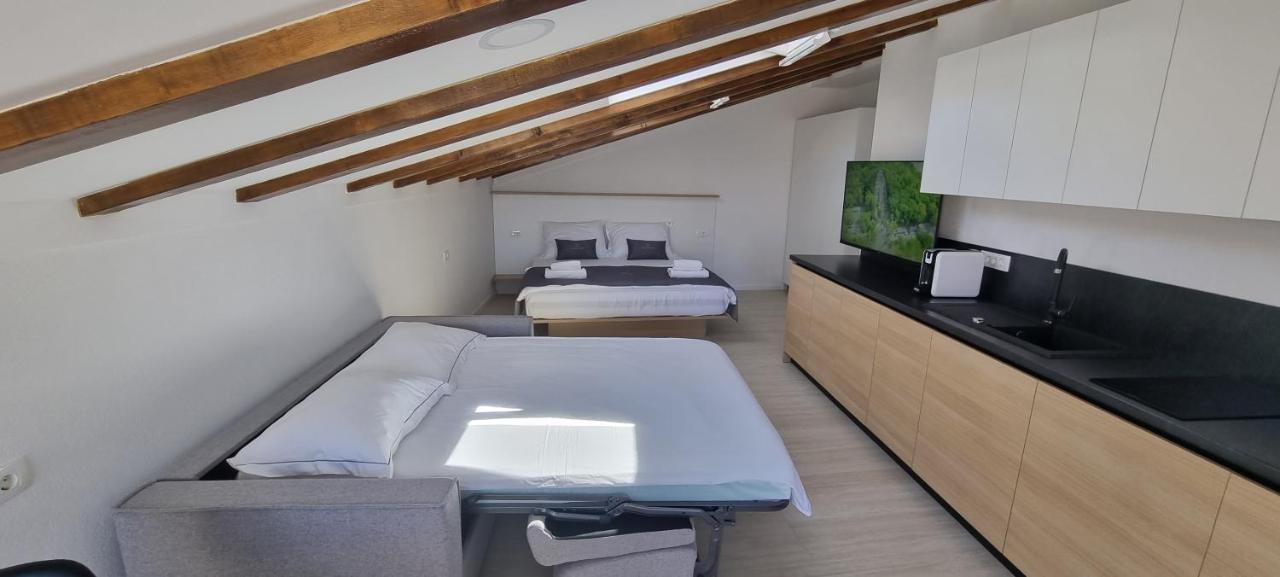 Dea Del Mar Apartments Izola Exterior photo
