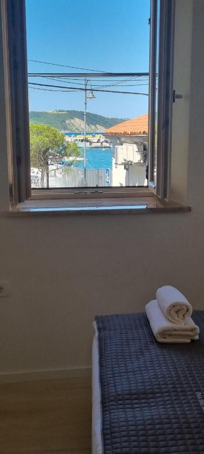 Dea Del Mar Apartments Izola Exterior photo