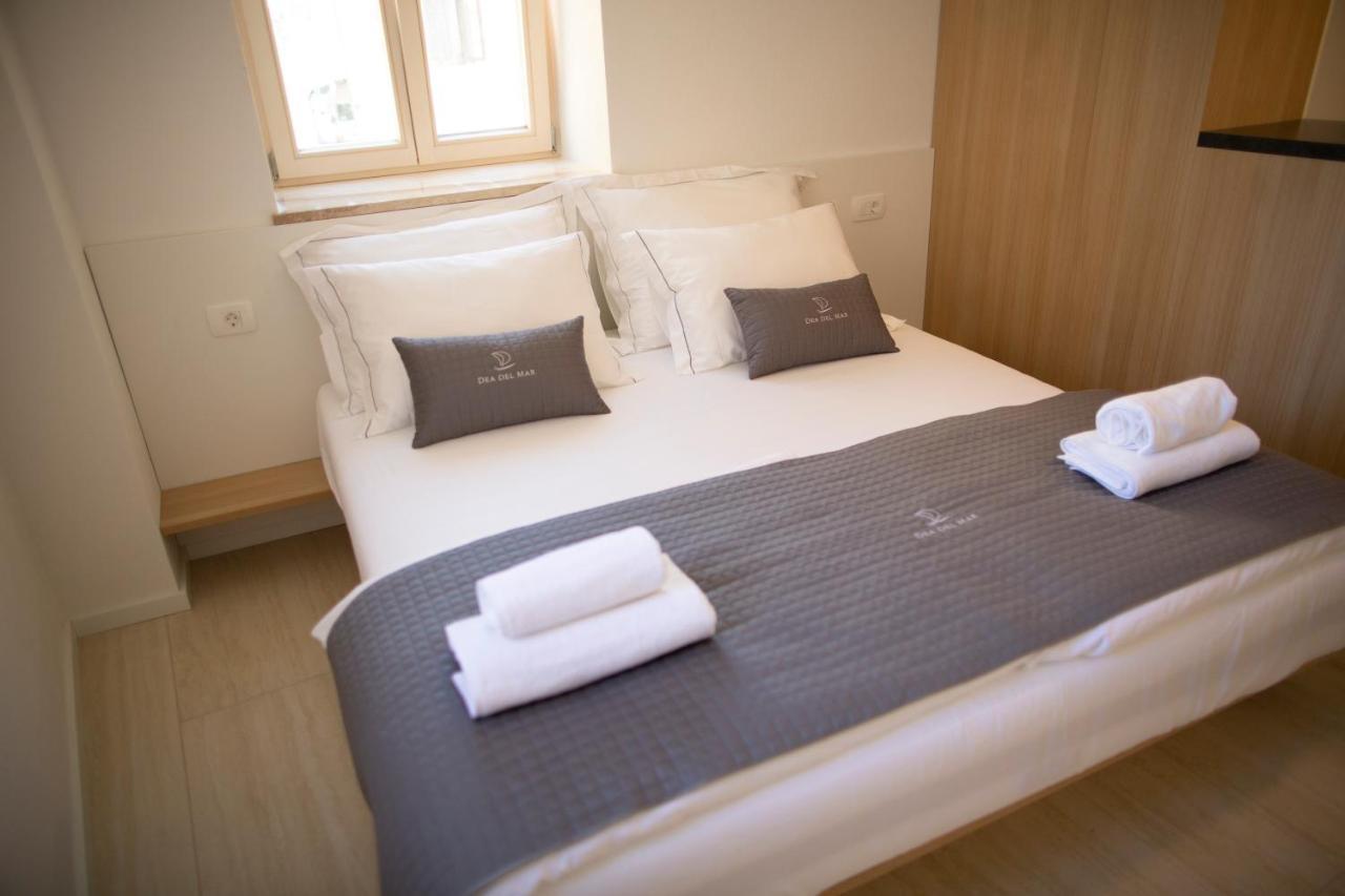 Dea Del Mar Apartments Izola Exterior photo
