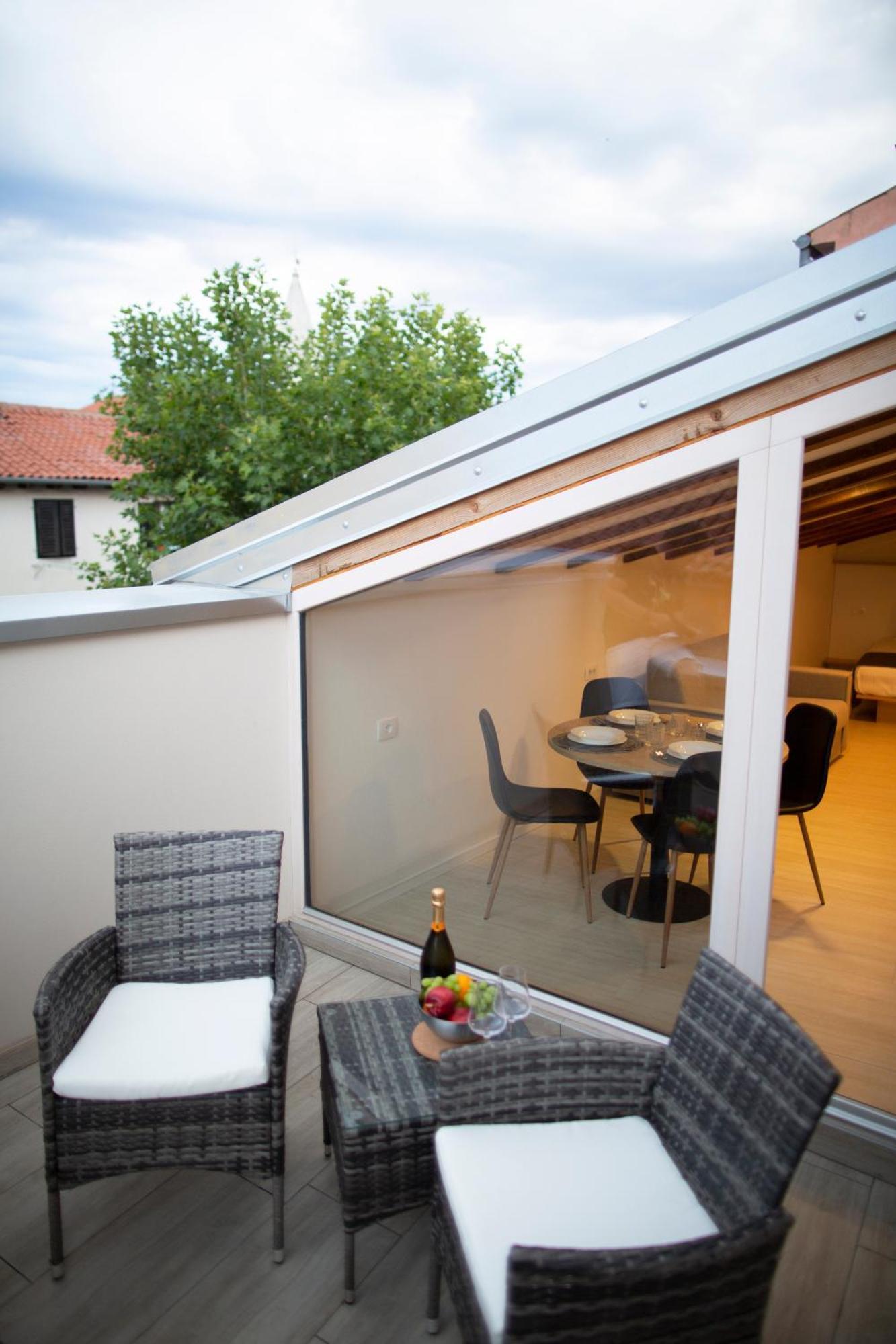 Dea Del Mar Apartments Izola Exterior photo